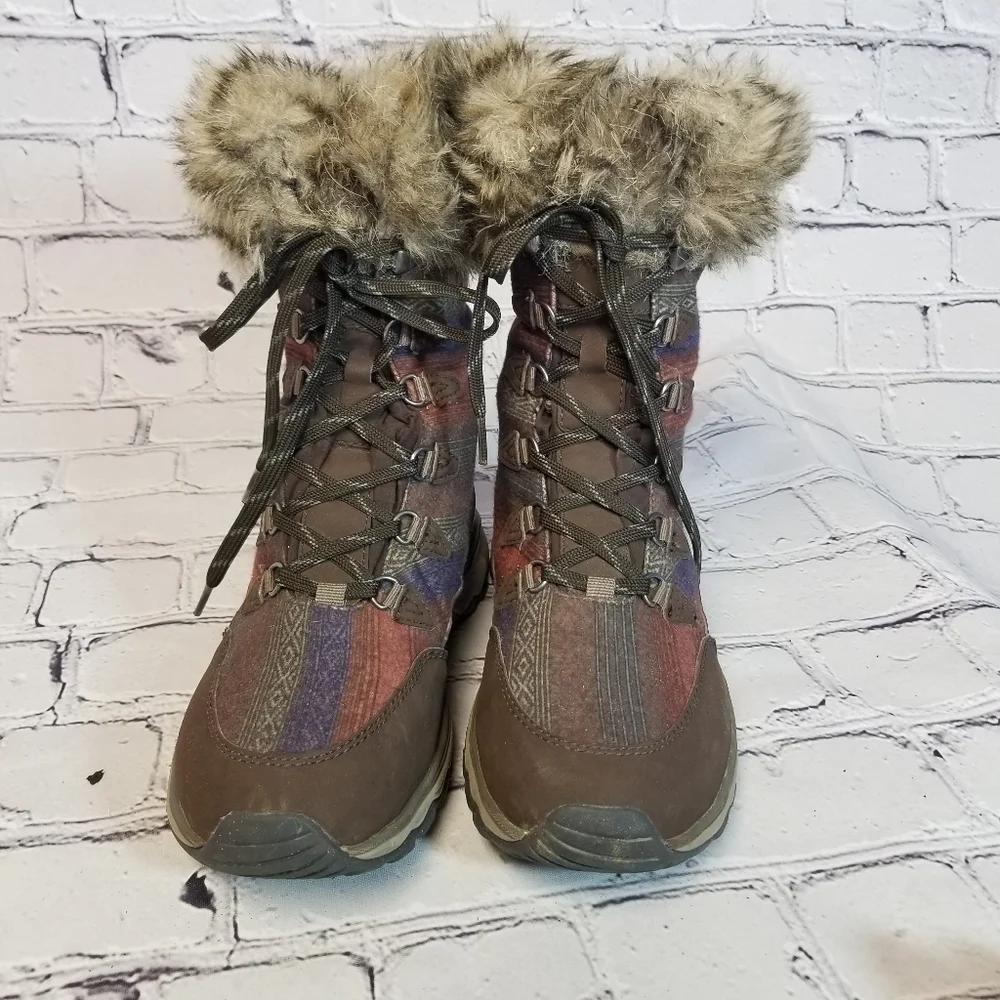 Eddie Bauer Solstice Fur winter boots